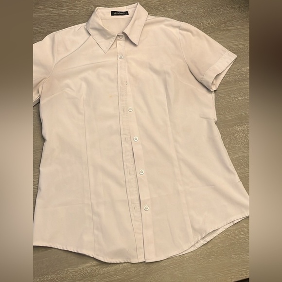 Tops - Botton down shirt - Medium
